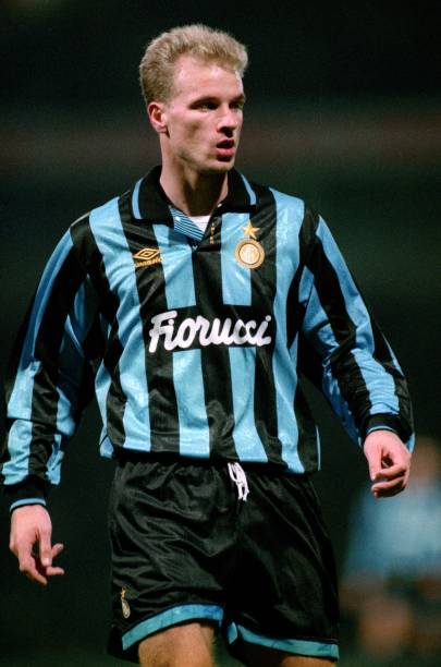 2023年全国室内跳伞(风洞)锦标赛上演“空中飞人”.