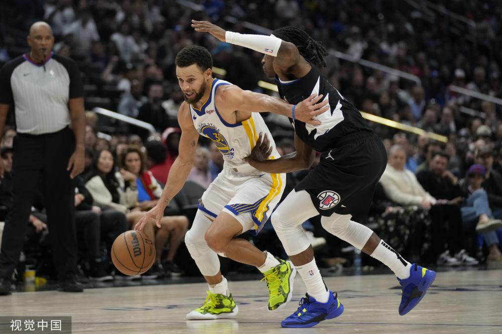 英超第16輪利物浦1-0阿斯頓維拉 薩拉赫點射破門.