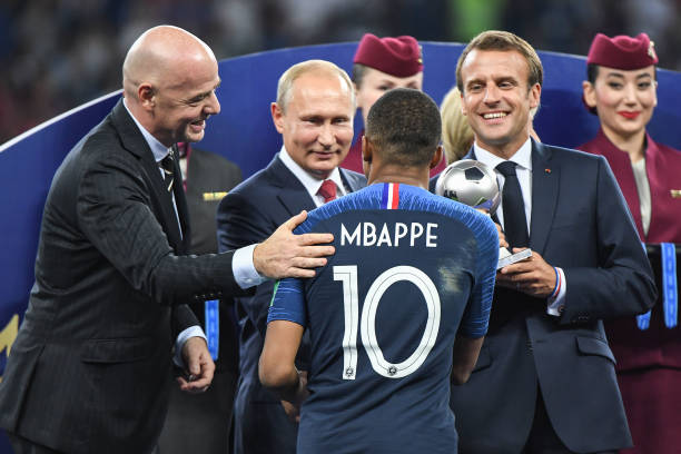 与多个国家 与多个国家